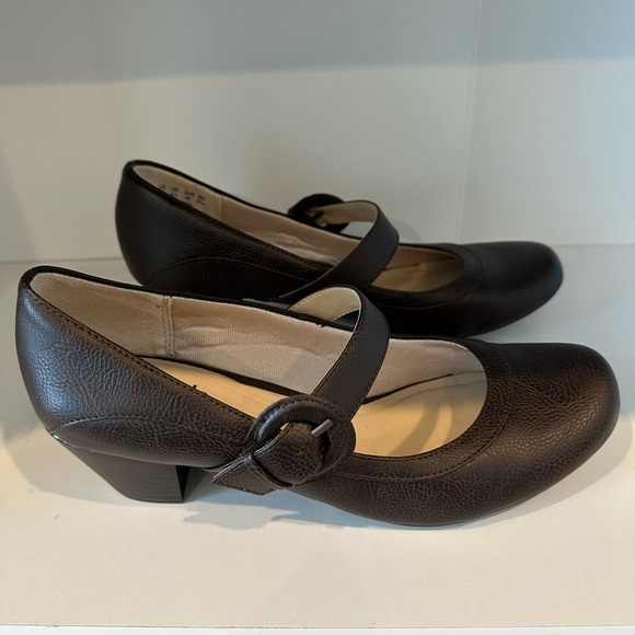 Life Stride Women's Brown Mary Jane Shoes - NWOT - Picture 3 of 7